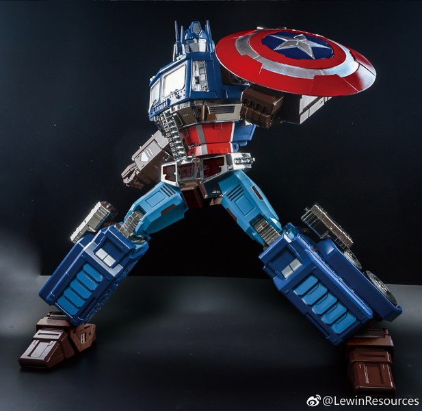 Transformers Mp10 Captain America Style Optimus Prime  (1 of 9)